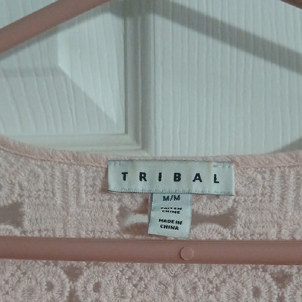 Tribal Pink Sleeveless Blouse with Pleated Embellishments - Picture 3 of 4